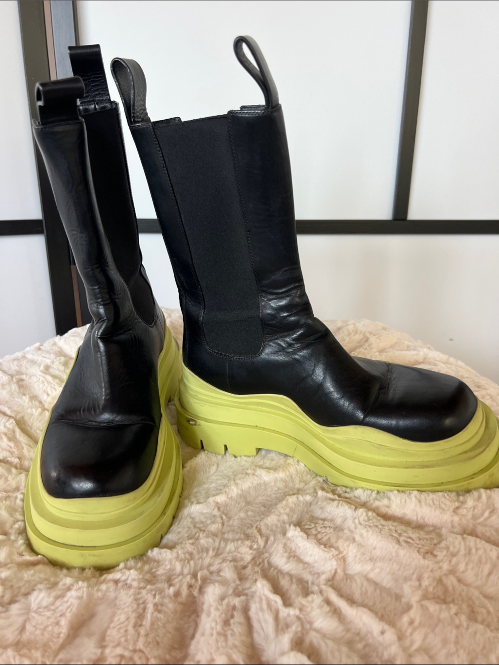 Bottega Veneta Women’s Black Tire Leather Green Platform Sole 35 excellent
